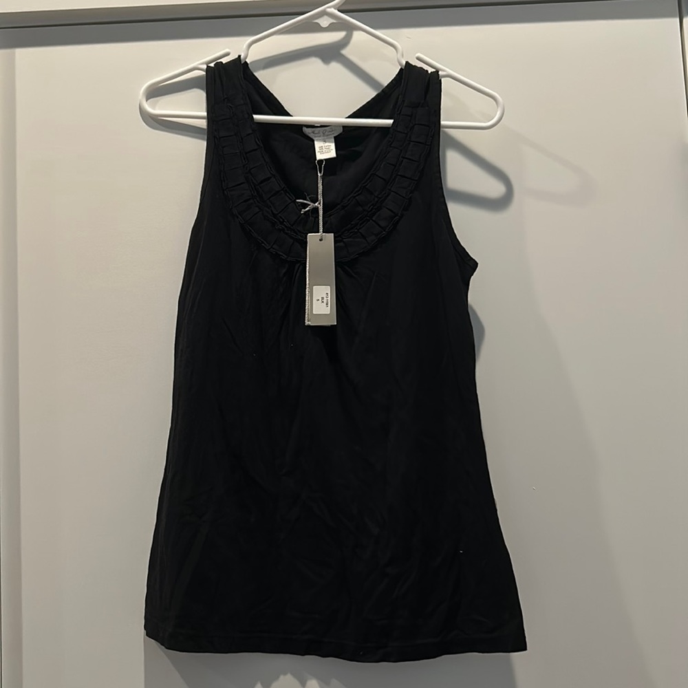 True Grit tank with detailed neck design. Size small
